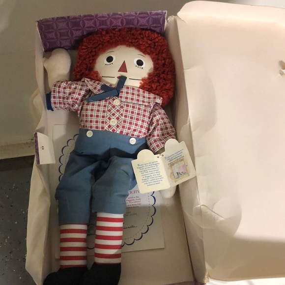 Raggedy Andy - Picture 1 of 12